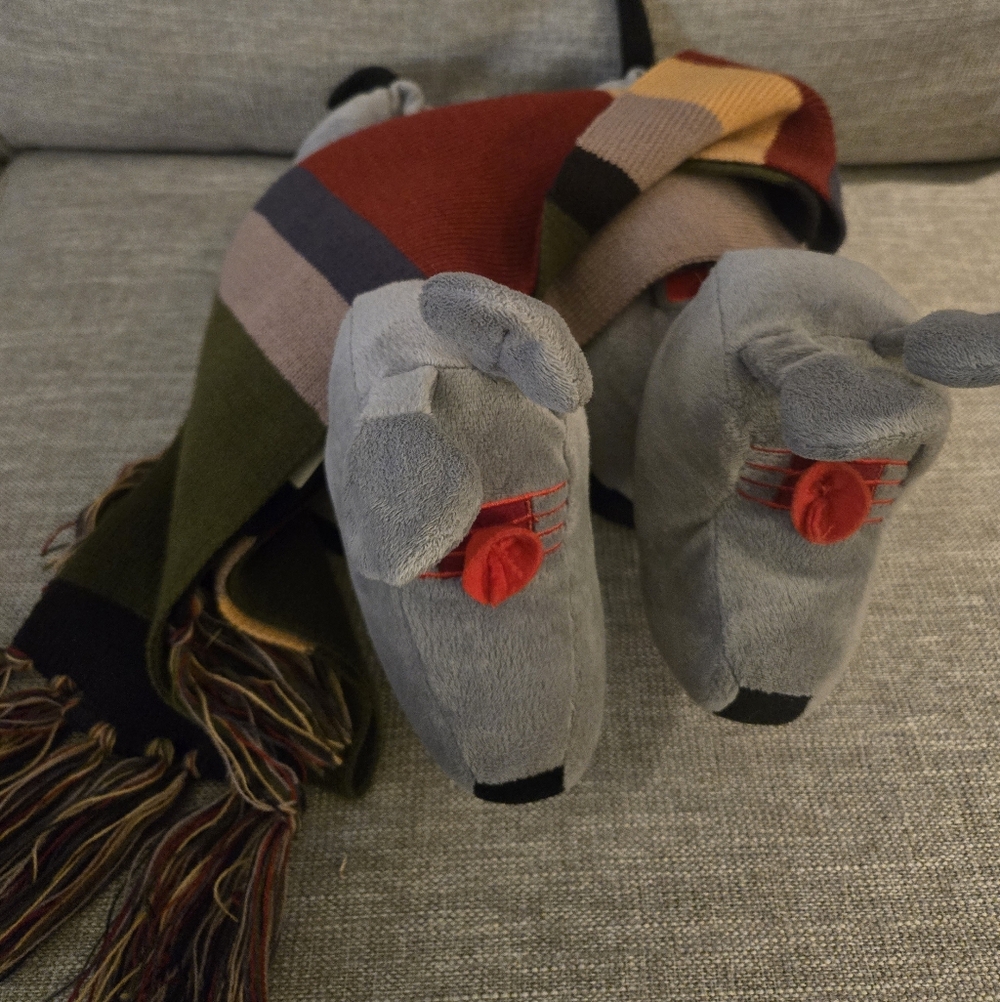4th Doctor Haul - K-9 Slippers and Scarf
